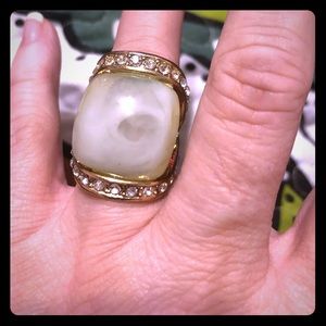 Beautiful stoned ring